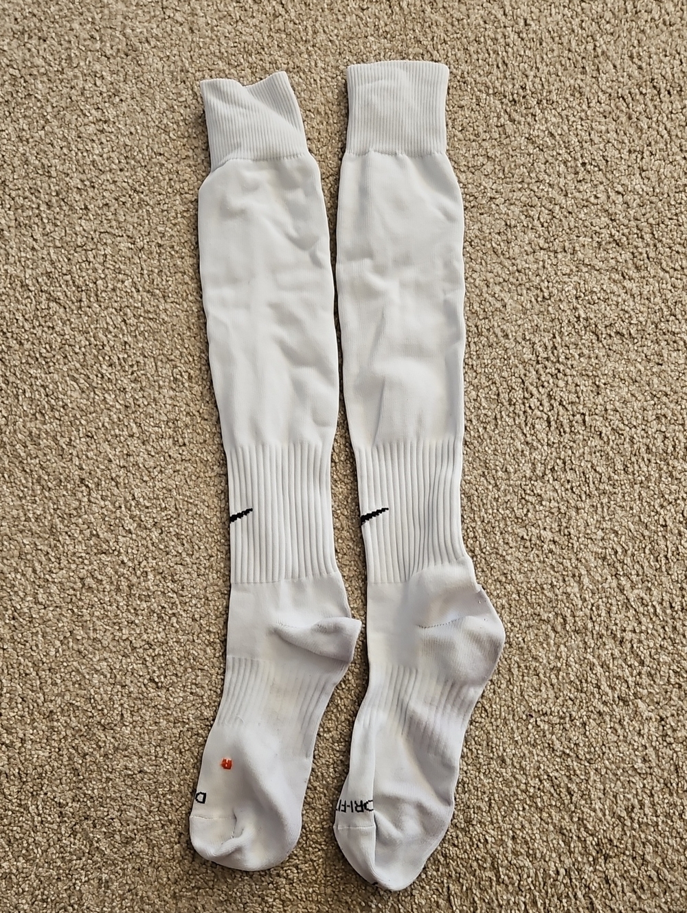Nike White Classic Dri-Fit Soccer Socks Size Medium